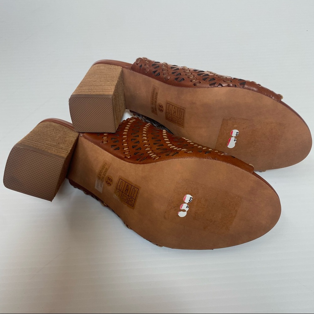 Like New Jeffrey Campbell Kelowna Heeled Shoes - Picture 7 of 10